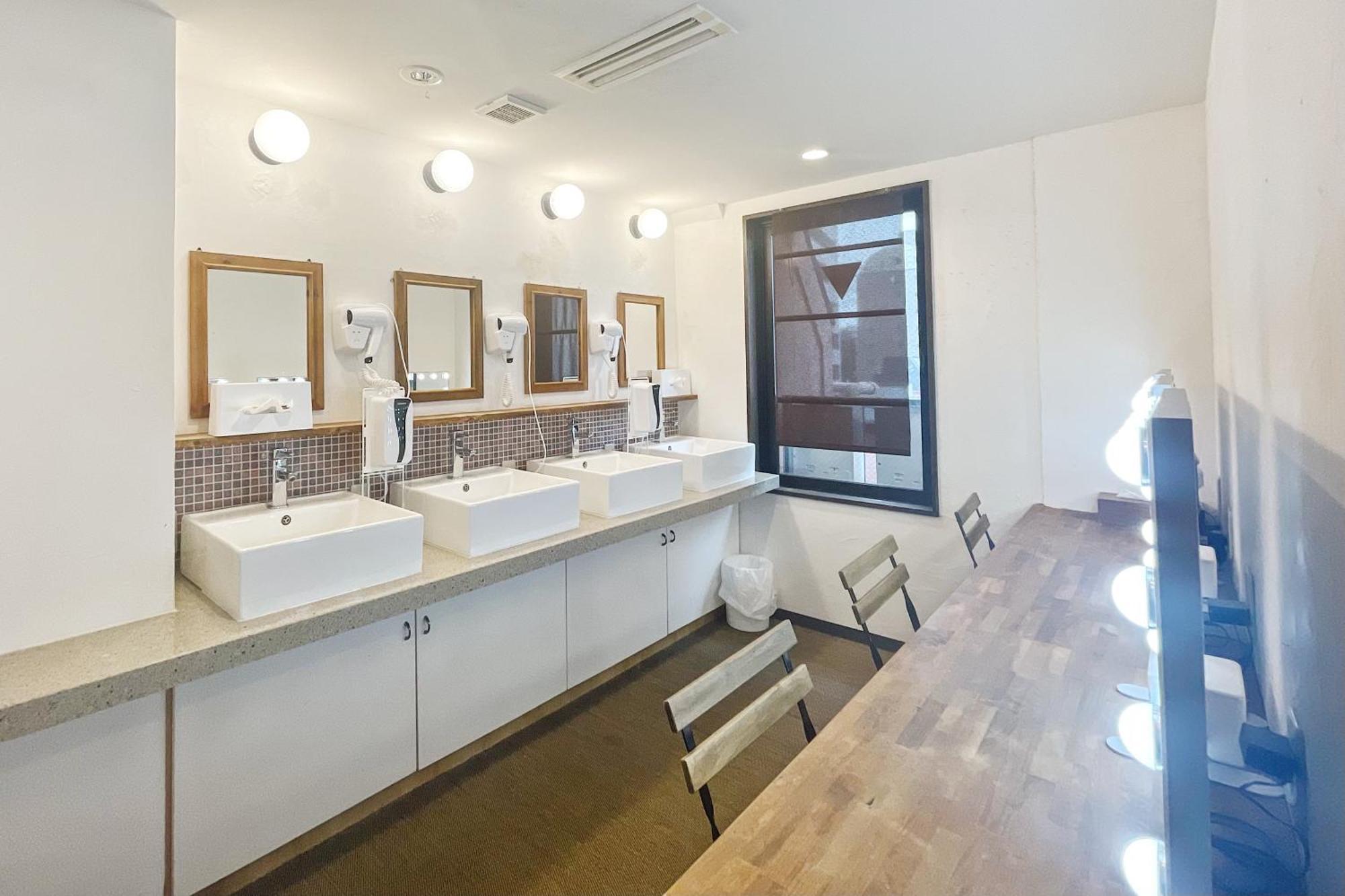 Hostel Lodging Tokyo Ueno Dış mekan fotoğraf